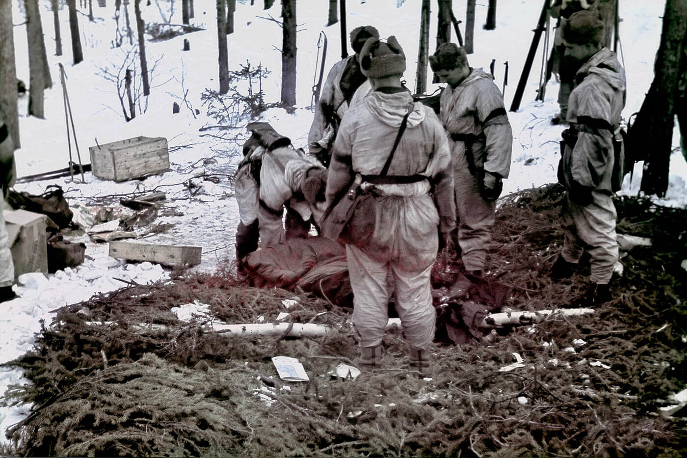Soldiers of Detachment P breaking camp. Petsamo, 13 April 1942.