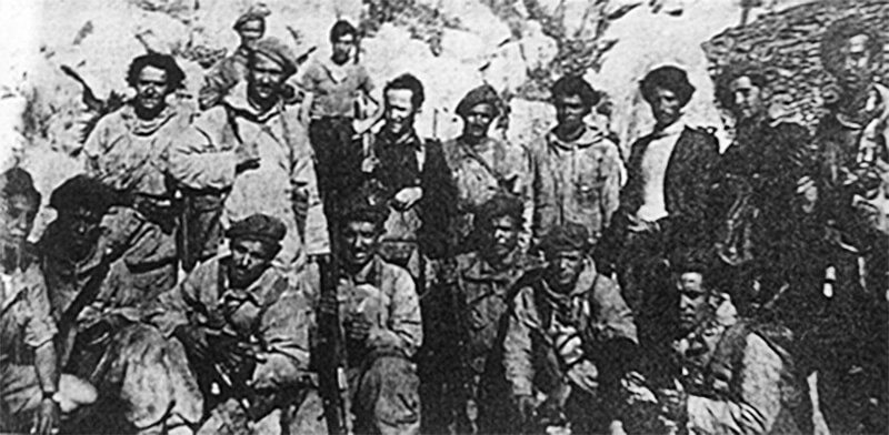 Troops of the Sacred Band after their raid at Alimnia.