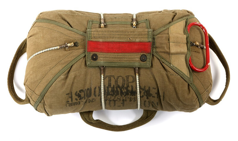 T7 Reserve Chest Parachute