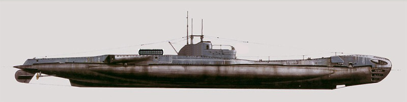 H.M.S. P311 with Chariot Tubes