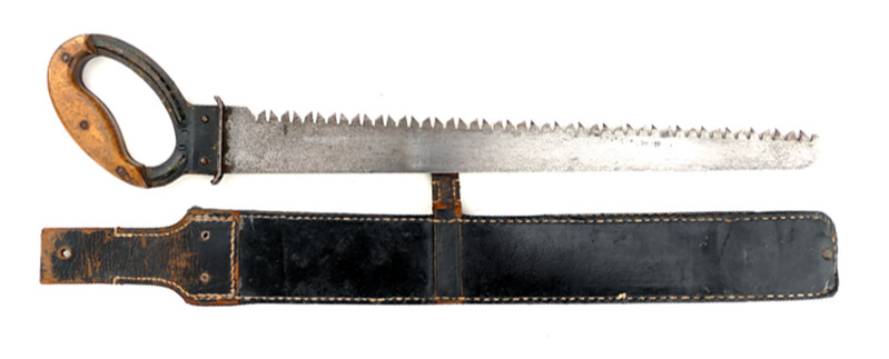 Pioniersäge mit Hülle