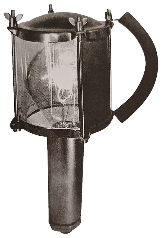 PF-4 Diver Lamp