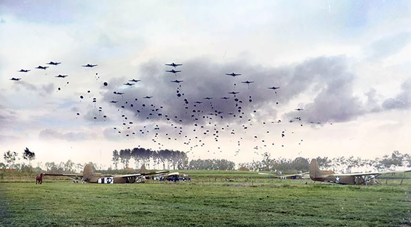 Waco Gliders landed at Grave.