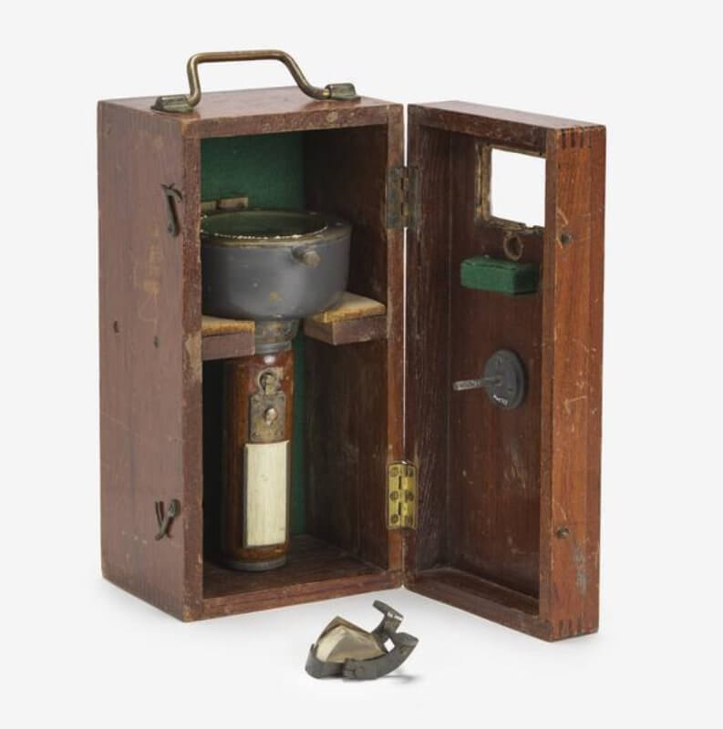 Sestral hand-held compass