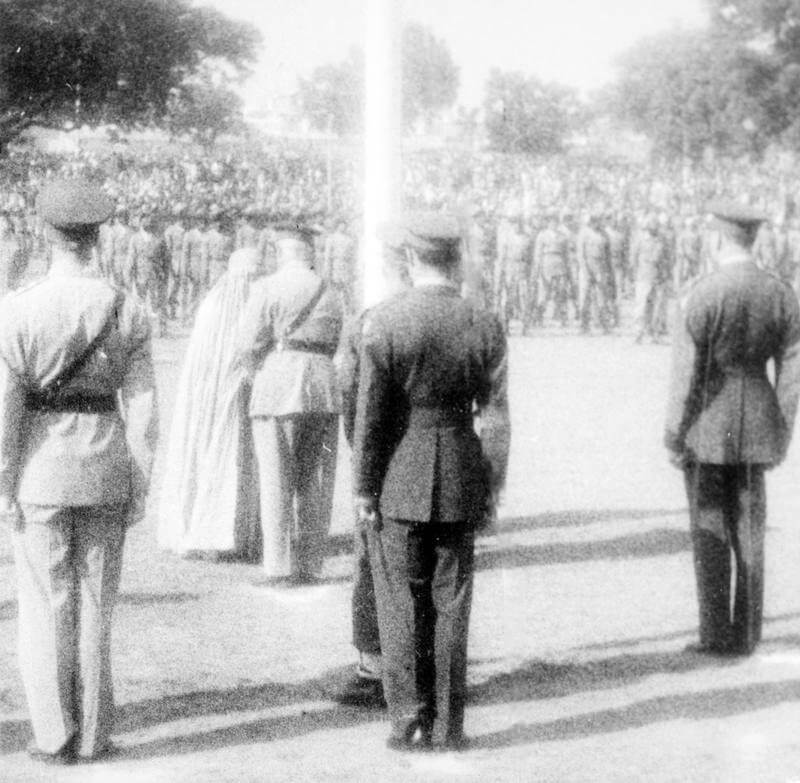 SERVICE OF COLONEL DAVID SMILEY WITH FORCE 136 (SPECIAL OPERATIONS EXECUTIVE [SOE]) IN    THAILAND (SIAM), MARCH - DECEMBER 1945. (HU 65705) Widow of a Indian VC winner being presented to Lord Wavell at the VC and GC Parade,    Delhi, 19 December 1945. Copyright: ý IWM. Original Source: http://www.iwm.org.uk/collections/item/object/205061544