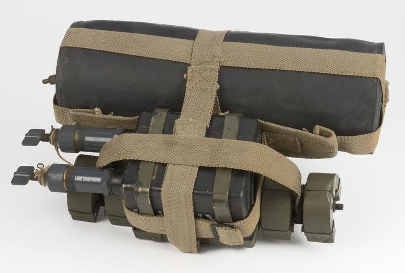 'Sleeping Beauty' magnetic charge (MUN 215) magnetic charge
green painted demolition charge with black rubber flotation bag attached Copyright: ý IWM. Original Source: http://www.iwm.org.uk/collections/item/object/30019892