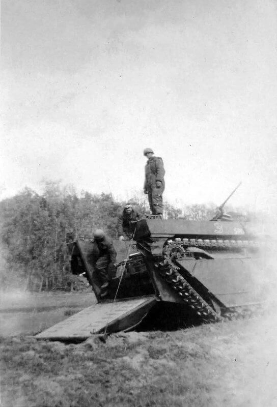 SAS Jeeps being loaded aboard a Buffalo prior to OPeration Archway (Len Arthur Collection)