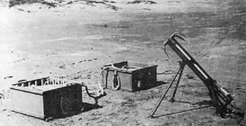 J-Projector with rope cases.