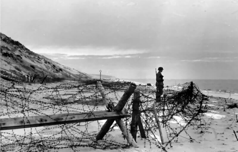 Barbed wire obstacles