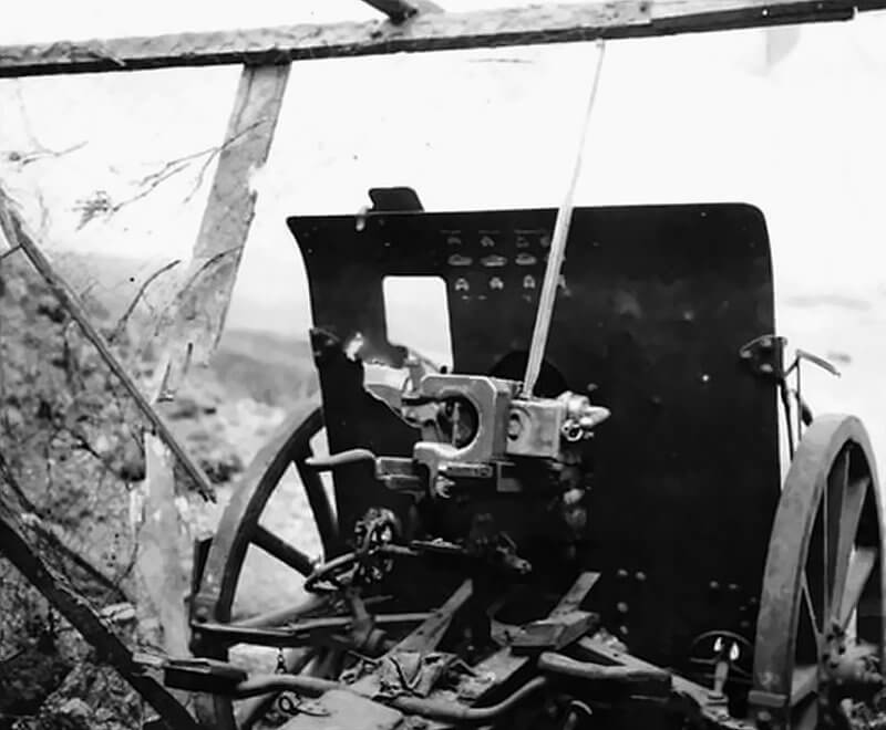 June 1944. Captured Czech 75 mm Skoda field gun in German service, positioned within widerstandsnest 60.