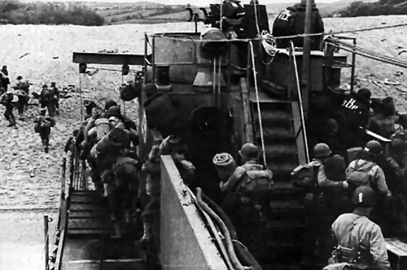 Exercise Fabius I: US troops landing at Slapton Sands.