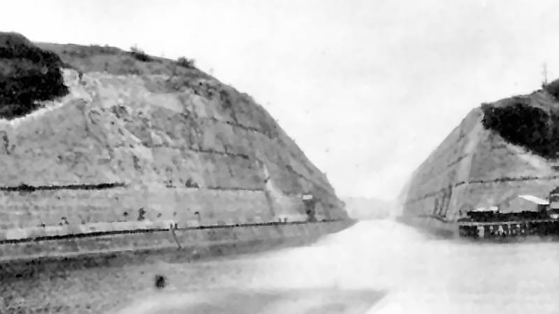 A pre-war photograph of the Tranchée de Caster and the Albert Canal, looking north from Lanaye, with Fort Eben-Emael visible on the left.