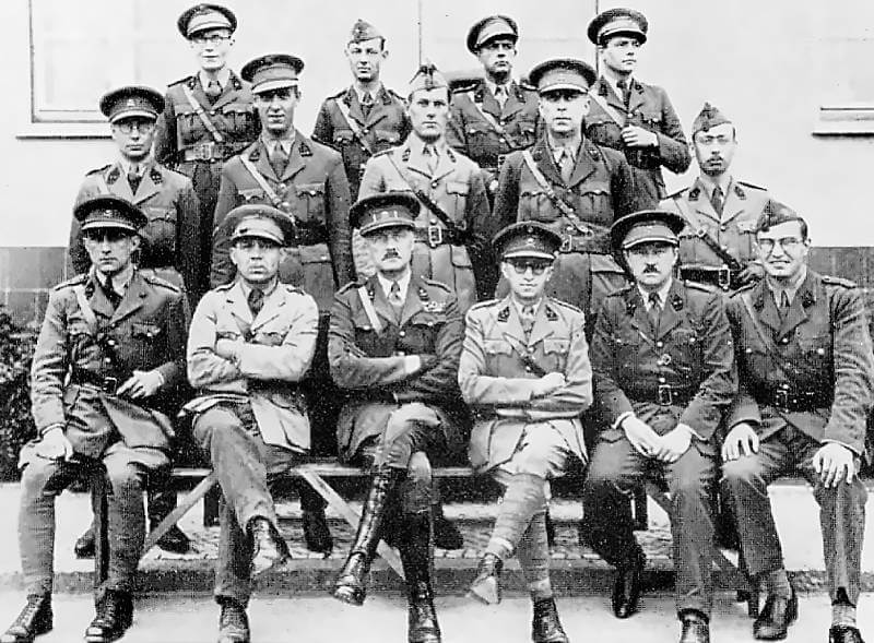 Major Jottrand and the officers of Fort Eben-Emael.