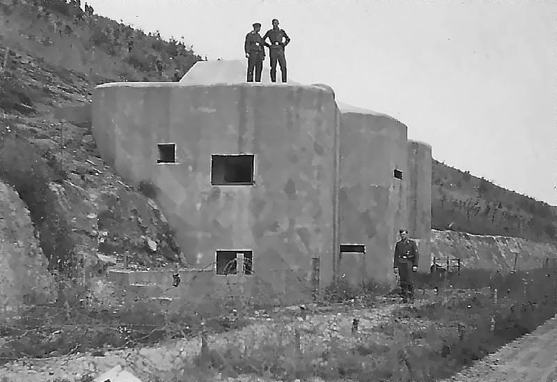 Casemate B after the assault. The casemate stands south of the Veldwezelt bridge, showing the aftermath of the fighting following the German airborne and ground attack in May 1940.