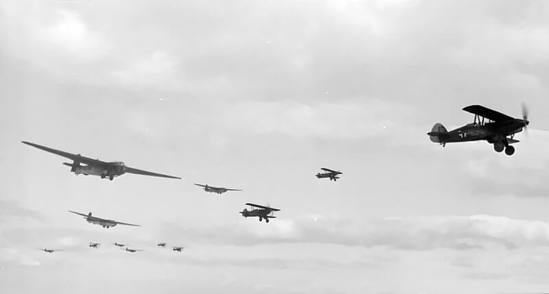 Multiple DFS 230s in formation flight with Avia B.534 tug aircraft.