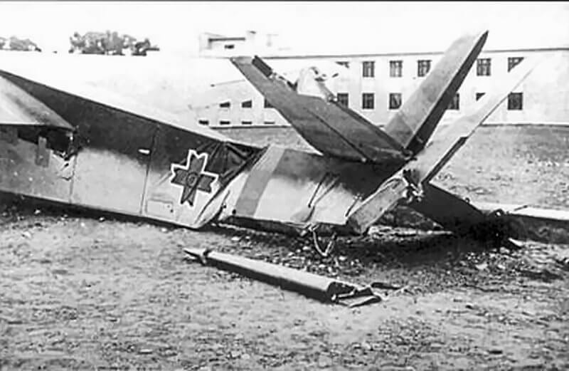 A destroyed Rumanian DFS 230.