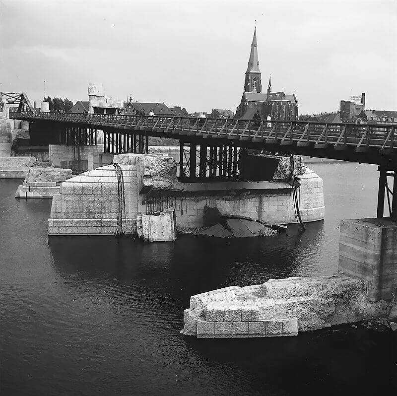 The Wilhemina bridge after being repaired by the Germans in 1940.